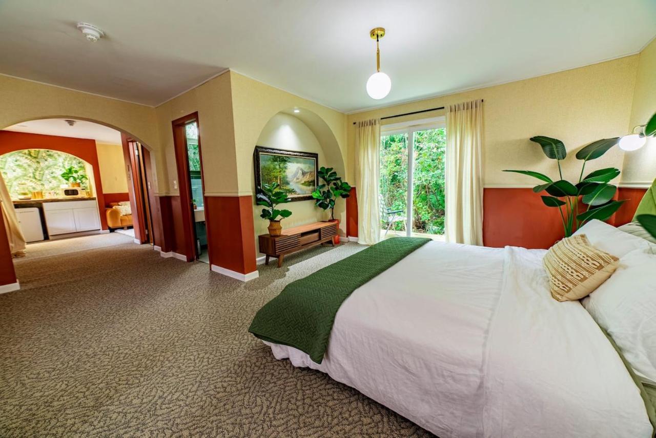 The Springs Motel New Ashford المظهر الخارجي الصورة