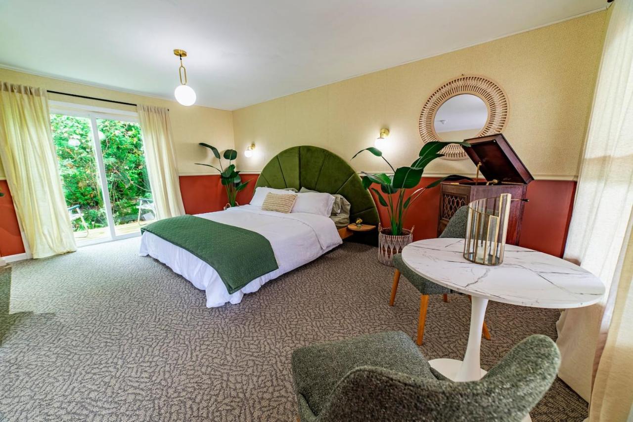 The Springs Motel New Ashford المظهر الخارجي الصورة