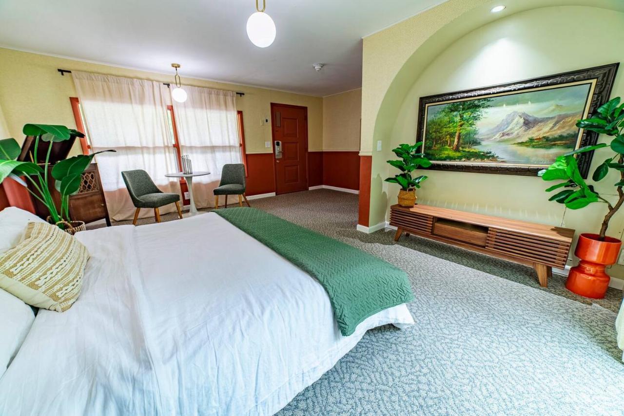 The Springs Motel New Ashford المظهر الخارجي الصورة