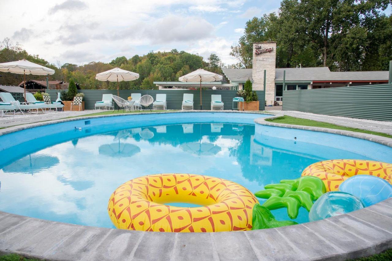The Springs Motel New Ashford المظهر الخارجي الصورة