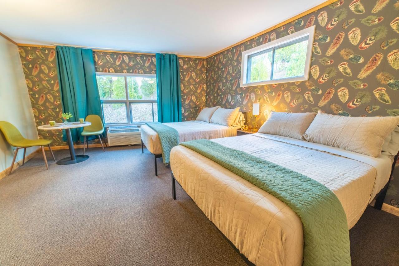 The Springs Motel New Ashford المظهر الخارجي الصورة